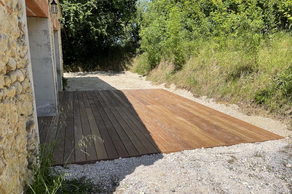 Création de terrasse bois exotique Paysagiste Toulouse Lèzat-sur-Lèze Muret