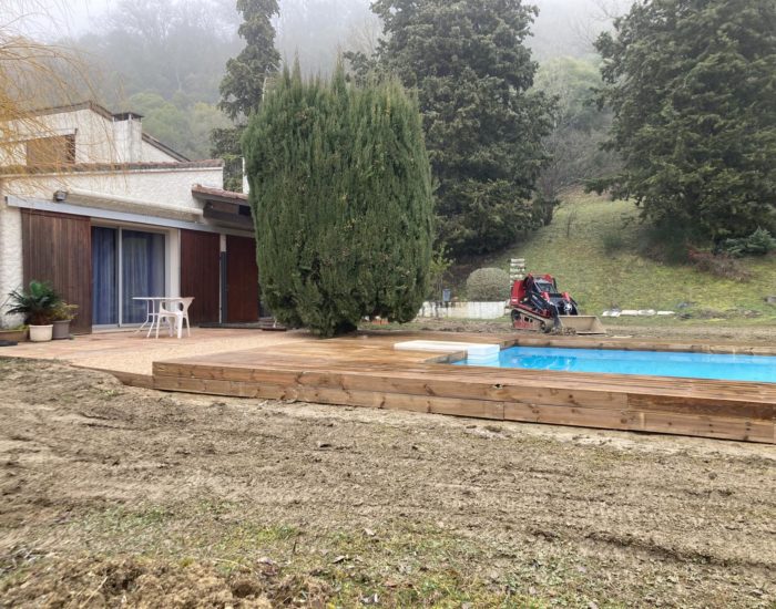 Rénovation terrasse en bois tour de piscine paysagiste en Ariège Muret Toulouse