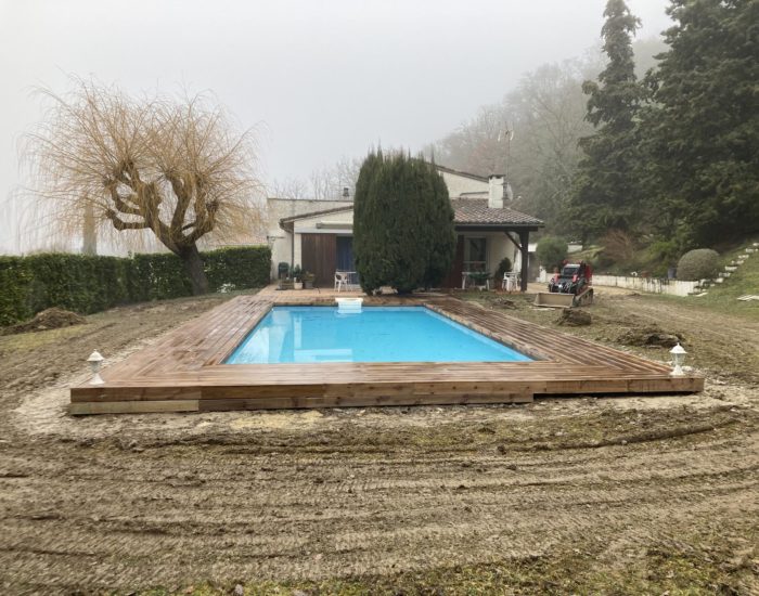 Rénovation terrasse en bois tour de piscine paysagiste en Ariège Muret Toulouse